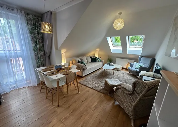 Comfort Zone Boho Scandi Apartment *