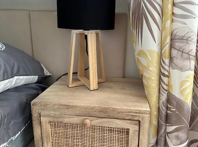 Comfort Zone Boho Scandi Apartment *